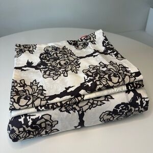 DUVET and PILLOW SHAMS (2) | KING SIZE | EQ3